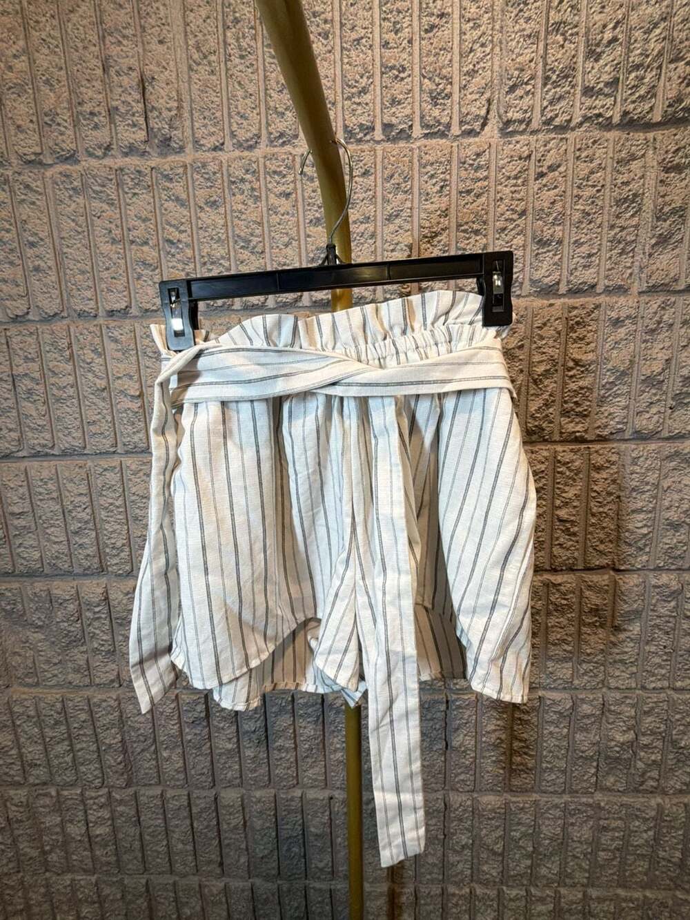 631 Love Tree Striped Shorts Size L White Paperbag Tie